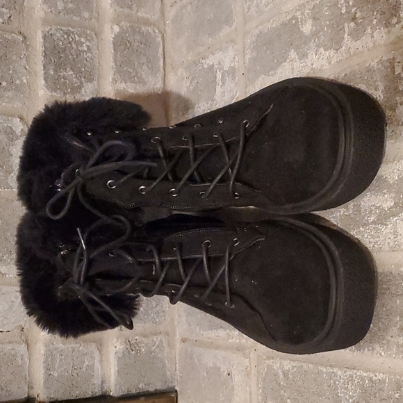 Camel Crown Boots Womens black size 7.5 faux fur - Picture 2 of 9